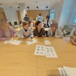 nauczyciele pracują nad swoją kreatywnością