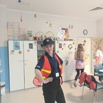 Pani Emilka jako policjantka pilnowała aby każdy dobrze się bawił