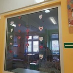 dekoracja oddziału z wykonanych girland przez poszczególnych uczestników