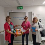 nauczycielki przed oddziałem otolaryngologii