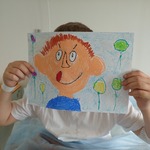 Portret dziecka z balonami
