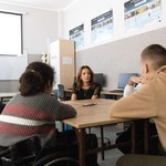 UCZESTNICY WARSZTATÓW W CZASIE WYKONYWANIA ZADANIA