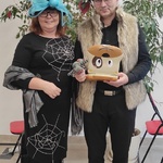 Aktorzy Teatru Nauczycielskiego Kroplówka w kreacji wiersza Pająk