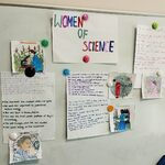 Uczniowie stworzyli plakat o kobietach nauki.jpg