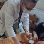 Jak zmierzyć obwód koła tasiemką