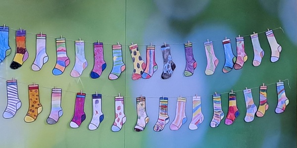 Wystawa skarpetek z Kliniki Chirurgii i Nefrologii