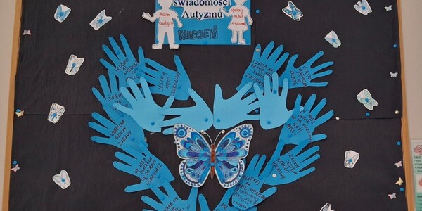 Dłonie odrysowane przez uczniów - propozycja potrzeb