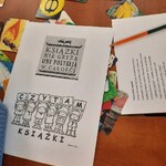karty dialogowe saga i teksty z ukrytymi tytułami książek