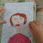 Portret mamy w chmurach