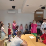 Zabawa ruchowa Rodzina idzie na siłownię