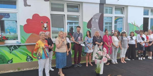 Dyrekcja i grono pedagogiczne ZS15 przy UDSK w Białymstoku