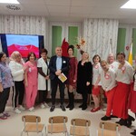 Nauczyciele ZS15 wraz z personelem szpitala WSZ