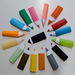 Kolorowe kredki wykonane technika origami