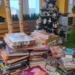 Puzzle i książki z Prywatnej Szkoły nr 1