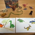 Dinozaury z figurkami.jpg