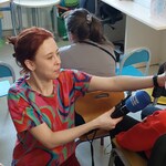 pani Asia pokazuje jak tworzy się reportaż