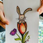Rysunek zajączka w tulipanie do kartki
