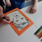 portret syna narysowany przez mamę