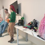 prezentowanie różnych typów lalek teatralnych