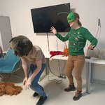 aktorzy za pomocą masek i  gestów odgrywają krótkie scenki