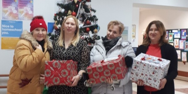 zdjęcie z p. Dyrektor szkoły szpitalnej i nauczycielkami z VII LO