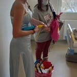 Elsa i Miki rozdaj prezenty