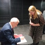 Wpis dedykacji prof. Albina Głowackiego