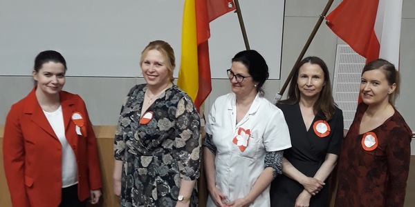 Pani Dyrektor z zespołem Nauczycieli języków obcych