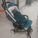 Piękny wózek dziecięcy  , darowizna dla Kliniki Neurologii