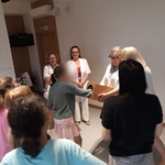 Losowanie nagród z czarodziejskiej skrzyni