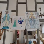 Prace uczniów związane z różnymi określeniami Maryi