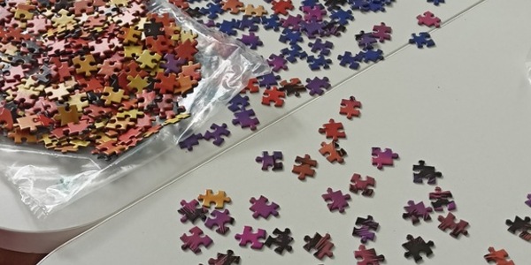 układanie puzzli 1000