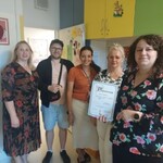 Reprezentacja firmy G&G SHOP, Pani Ewa, Pani Asia i Dyrekcja zespołu szkół nr 15