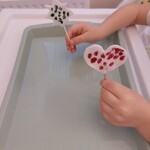 Lukrowane lizaczki dla babci i dziadka wykonane przez dziecko